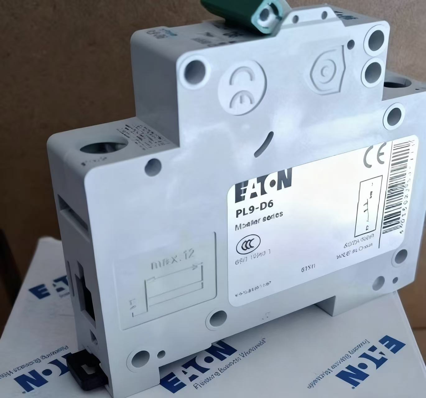 EATON伊頓刀片、玻璃管式斷路器和二極管CB185P-100