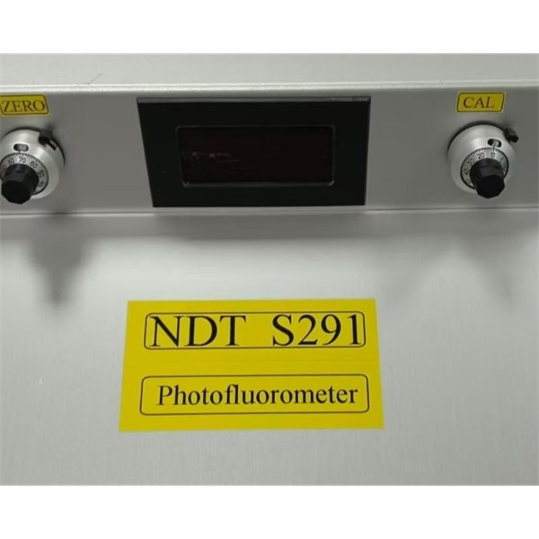 NDT ITALIANA 意大利 帶集成電池的穿梭緊湊型 LED 紫外線燈 12.128